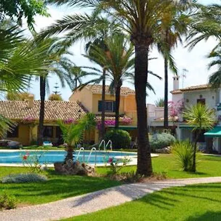 펜션 House With 3 Bedrooms In With Shared Pool Furnished Garden And Wifi 100 M From The Beach 데니아